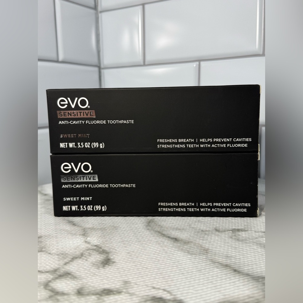 Evo Sensitive Anti-Cavity Fluoride Toothpaste Sweet Mint 3.5 oz Lot of 2 NEW